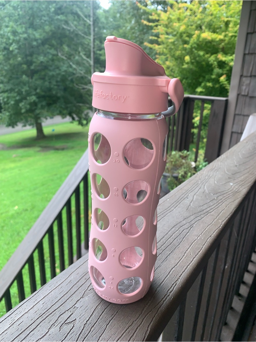 Life Factory Pink Glass Water Bottle with Silicone Protective Sleeve Flip Cap